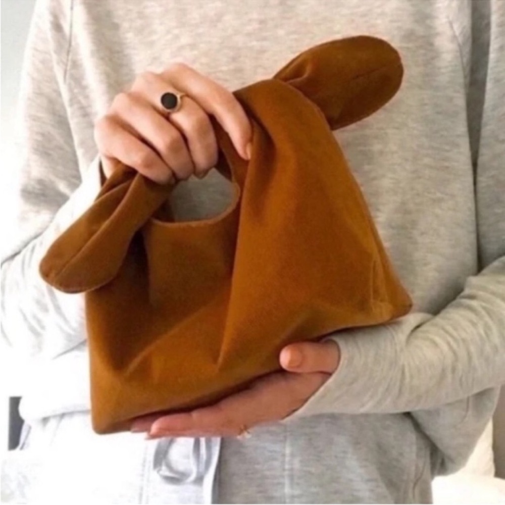 Merit Beauty Signature Cosmetic Makeup Bag
Corduroy Tie Top Pouch Minimalist